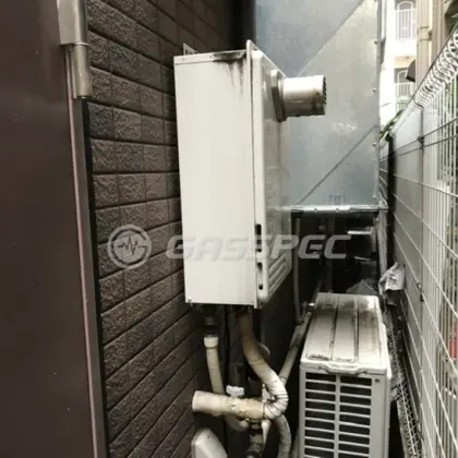 施工前の給湯器（GQ-1637WS-C）