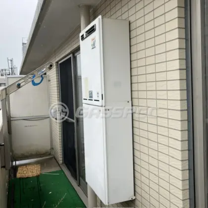 施工前の給湯器（RUF-V2405AW）