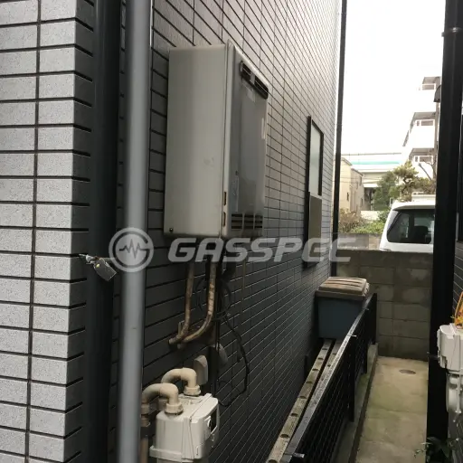 交換前の給湯器（リンナイ RUF-1618W）