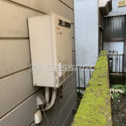 施工前の給湯器（RUF-2408SAW）