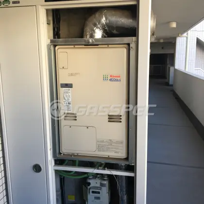 施工前の暖房熱源機（RUFH-K2400AU2-6(A)）