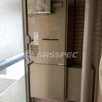 施工前の給湯器（RUFH-V2400AA）