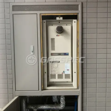 施工前の給湯器（YV1624RG）