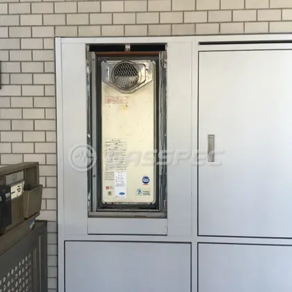 施工前の給湯器（OURB-2051SAQ-T）