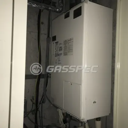 施工前の暖房熱源機（GTH-2444AWX6H-SFF-1）
