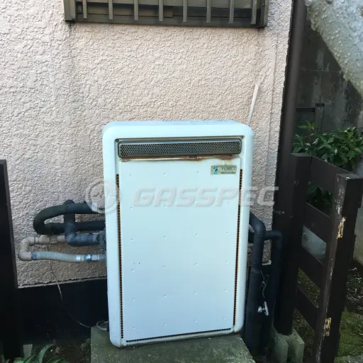 交換前の給湯器（ガスター OSR-1600）