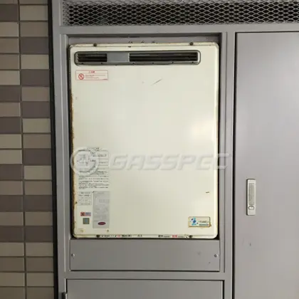 施工前の給湯器（OURB-1650SAQ）