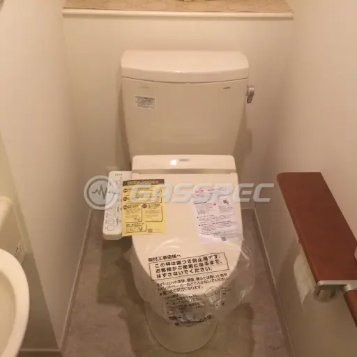 交換後のトイレ（TOTO CS230B+SH230BA）