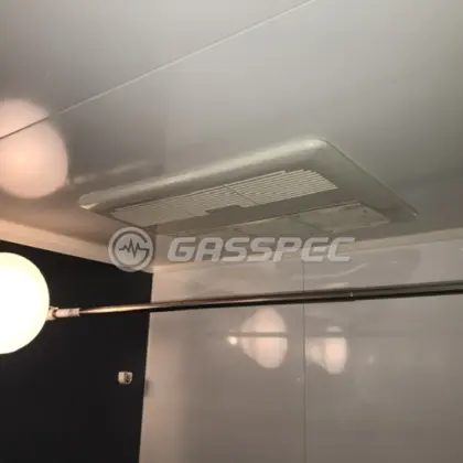 施工前の浴室乾燥機（FD2810J3）