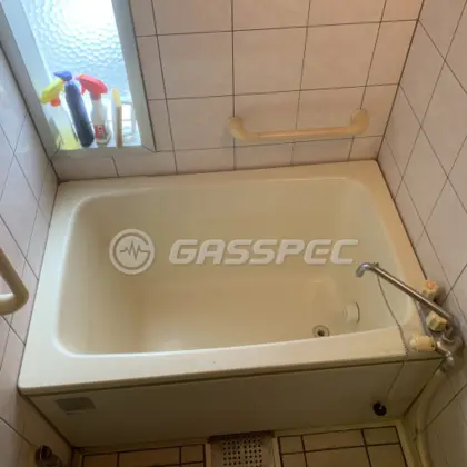 施工前の給湯器