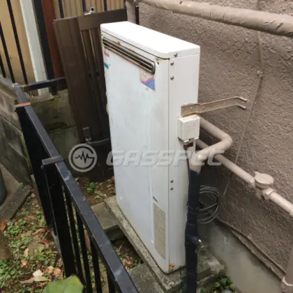 施工前の給湯器（RFS-2002UA）