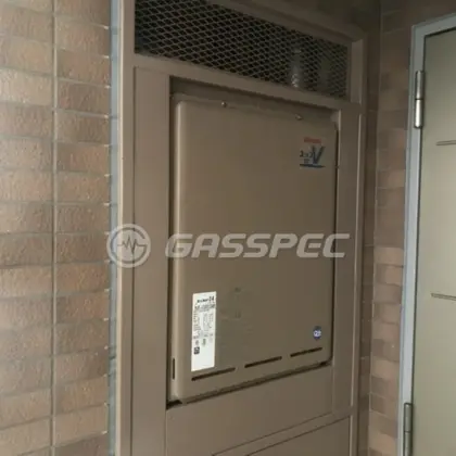 施工前の給湯器（RUF-V2401SAB）
