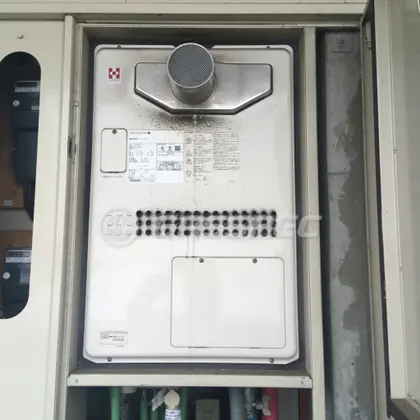 施工前の暖房熱源機（YGM2454RTA6H）