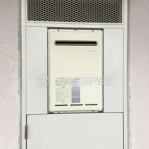 交換前の給湯器（TOTO RGH16CF2-S）
