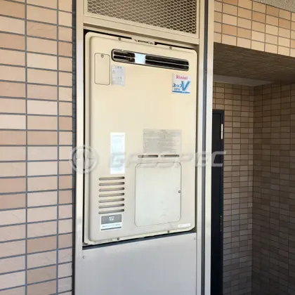 施工前の暖房熱源機（RUFH-V2400SAW2-3）