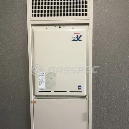 施工前の給湯器（RUF-A1610AB(A)）
