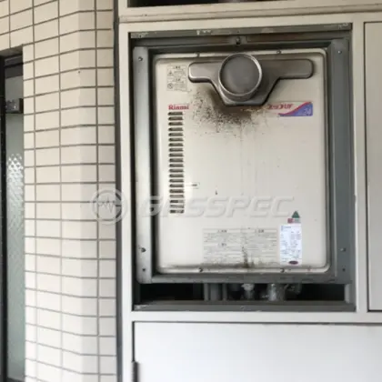 施工前の給湯器（RUF-2406SAT）