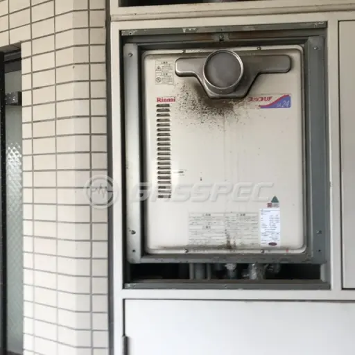 交換前の給湯器（リンナイ RUF-2406SAT）