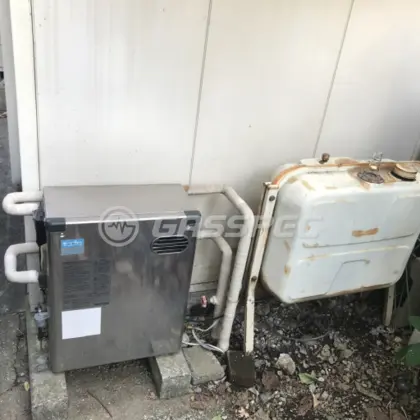 施工前の給湯器