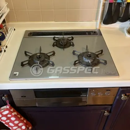 施工前のビルトインガスコンロ（C3WL1PWAS6STED）