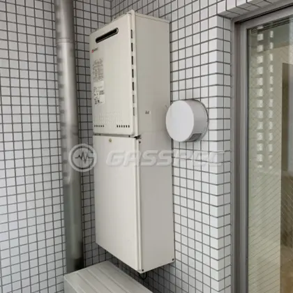 施工前の給湯器（GT-2028AWX）
