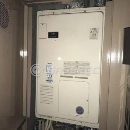 施工前の暖房熱源機（RUFH-V2400SAU2-6）
