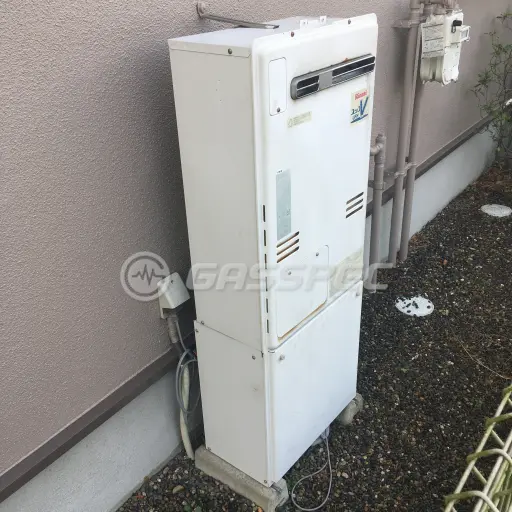 交換前の暖房熱源機（リンナイ RUFH-K2400AW2-6）