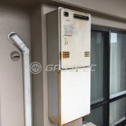 施工前の給湯器（GT-2412SAWX）