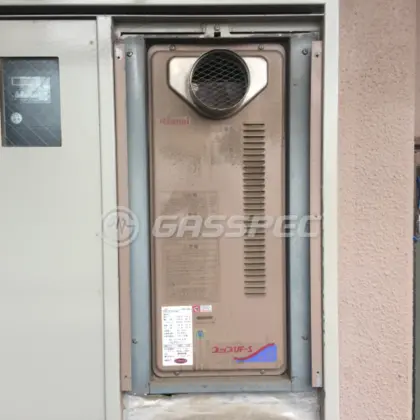 施工前の給湯器（RUF-S1616SAT）
