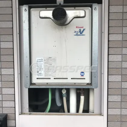 施工前の給湯器（RUF-V2401SAT）