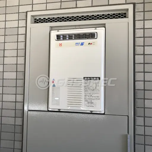 交換前の給湯器（ハーマン YV1604RPWA）