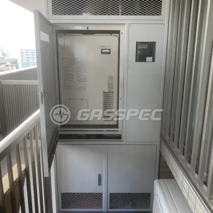 施工前の暖房熱源機（AT-4200ARSAW3Q-56-H）