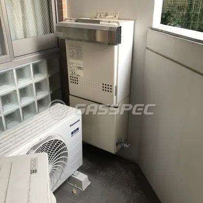 施工前の給湯器（GT-2422SAWX）
