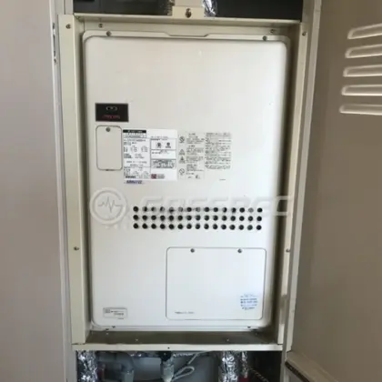 施工前の暖房熱源機（GTH-2417AWX6H-H）