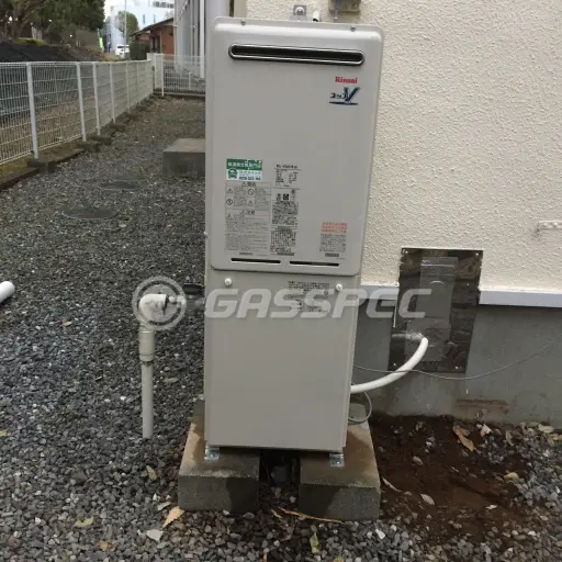 交換後の給湯器（リンナイ RUJ-V2401W(A)）