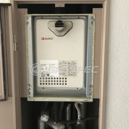施工前の給湯器（GQ-1626AWX-60T）