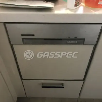 施工前のビルトイン食洗機（FB4515）