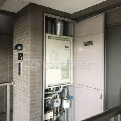 施工前の給湯器（AT-4299ARSAW3Q-H）