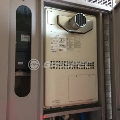 施工前の暖房熱源機（GTH-2413AWXH-T）