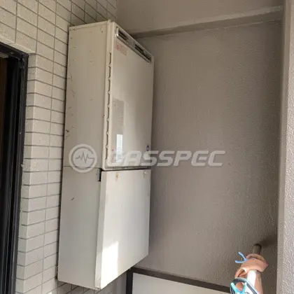 施工前の給湯器（OURB-2450SAQ）