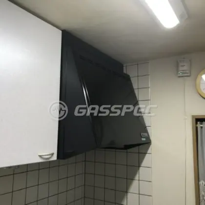 施工前のレンジフード