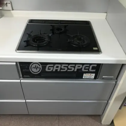 施工前のビルトインガスコンロ（RBG-N31J8GAM）