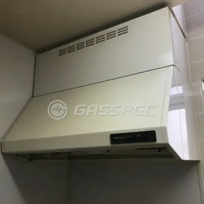 施工前のレンジフード（VU-90R(C)）