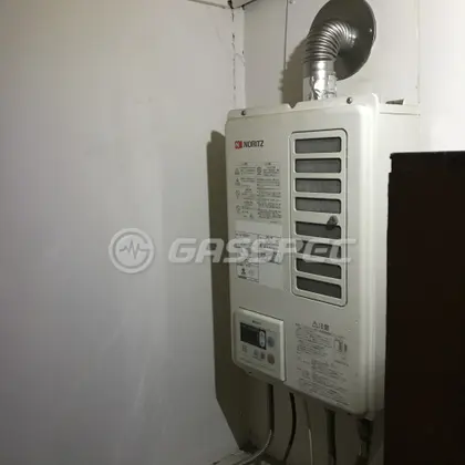 施工前の給湯器（GQ-1623WA-F）