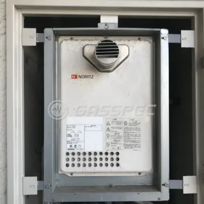 施工前の給湯器（GQ-1623WE-T）