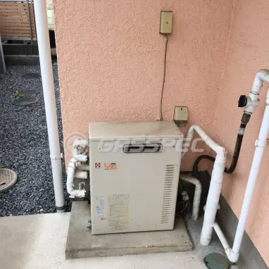 施工前の給湯器（YM2436XSA）