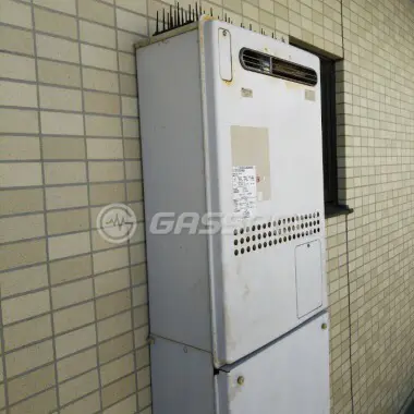 施工前の暖房熱源機（GTH-2401AWXH）