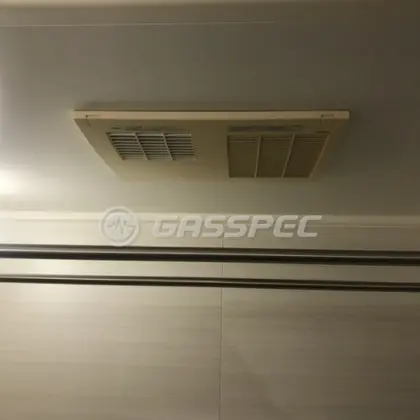 施工前の浴室乾燥機（TYK420NU1）