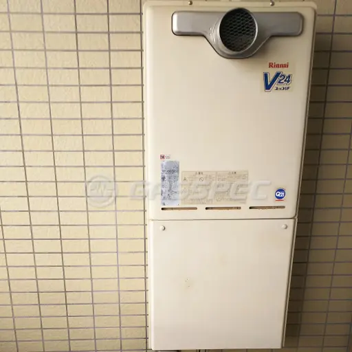 交換前の給湯器（リンナイ RUF-V2400SAT-1）