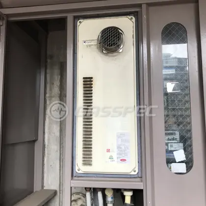 施工前の給湯器（OURB-1601DA-T）